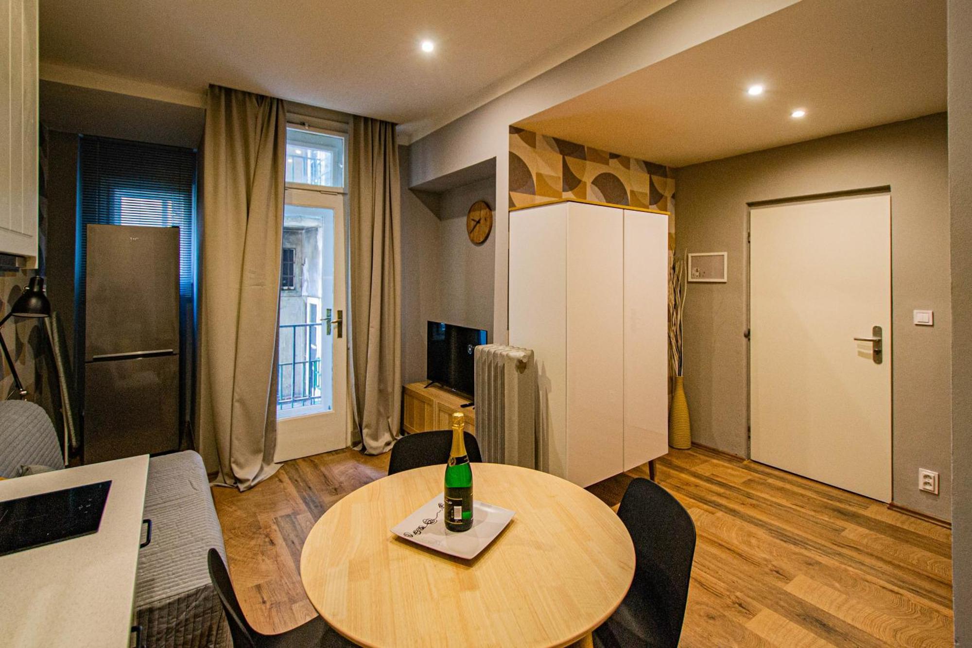 Cozy Studio In The Main City Center Прага Екстер'єр фото